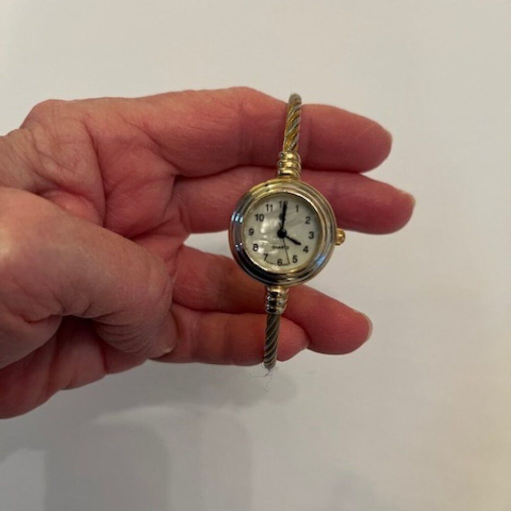 CHARMING CHARLIE | Two-tone Stretch Bangle Watch-NEW Battery - Picture 6 of 7